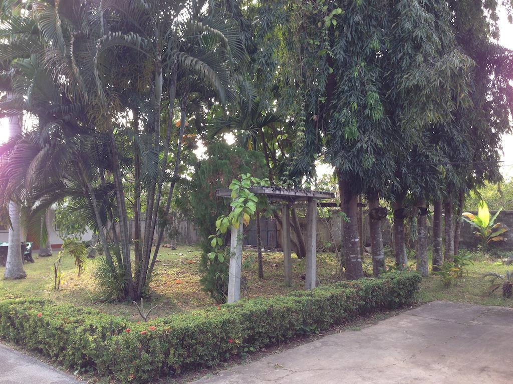 Chaisuk Bungalow Aranyaprathet Exterior photo