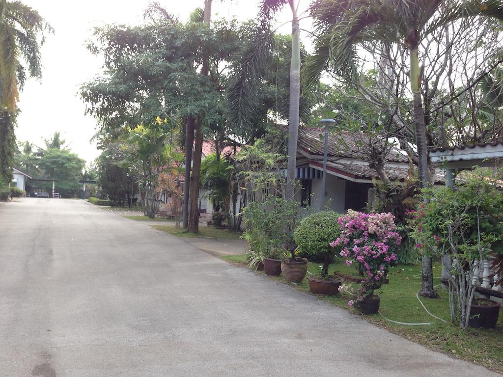 Chaisuk Bungalow Aranyaprathet Exterior photo